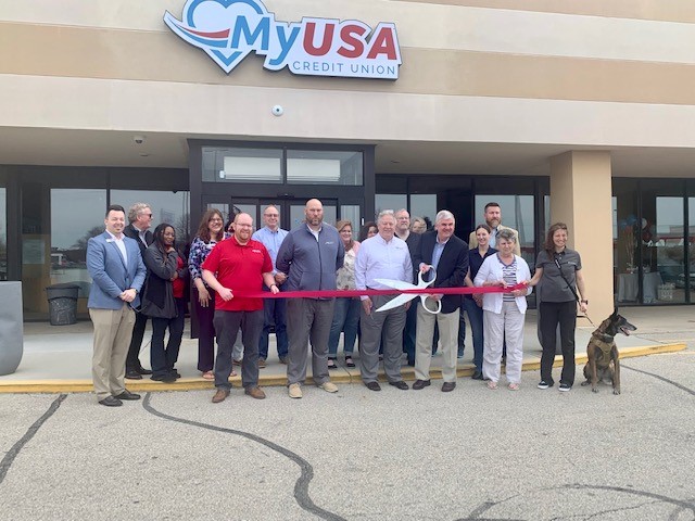 grand ribbon cutting of Plaza for celebrating MyUSA merger